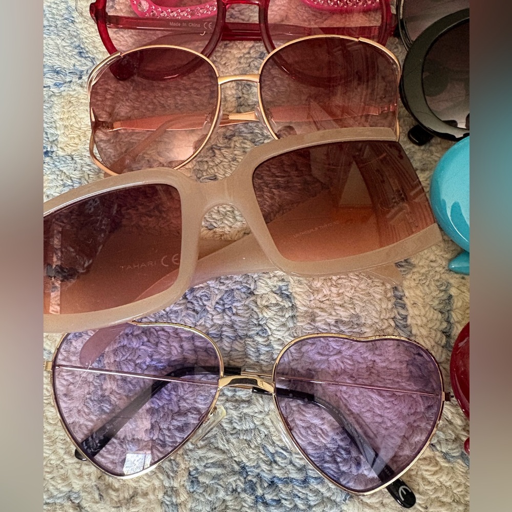 Assorted Women's Fashion Sunglasses - Red, Pink, Black, Blue, Nude, Purple - Picture 2 of 5